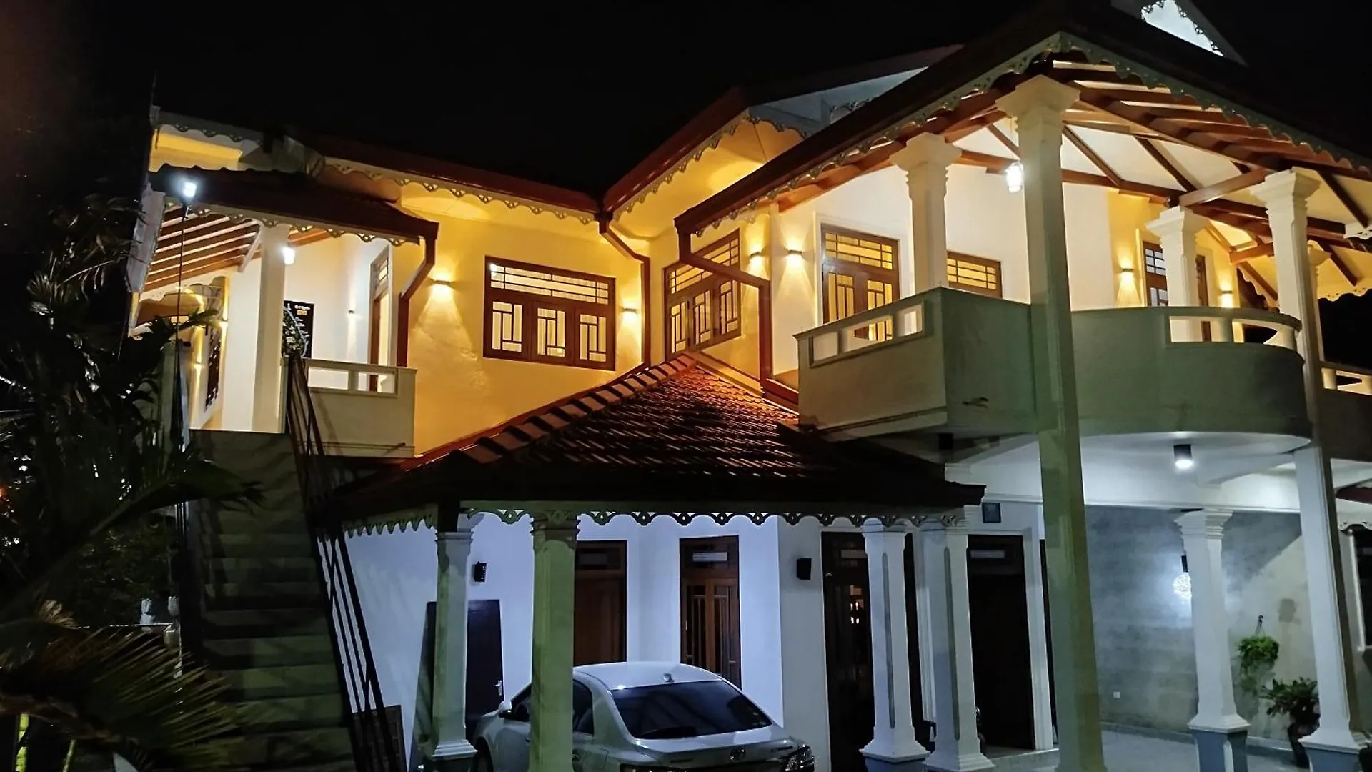Cosy White Palace Negombo Gasthof
