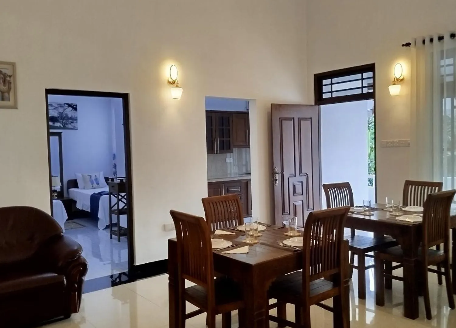 Cosy White Palace Negombo 0*,