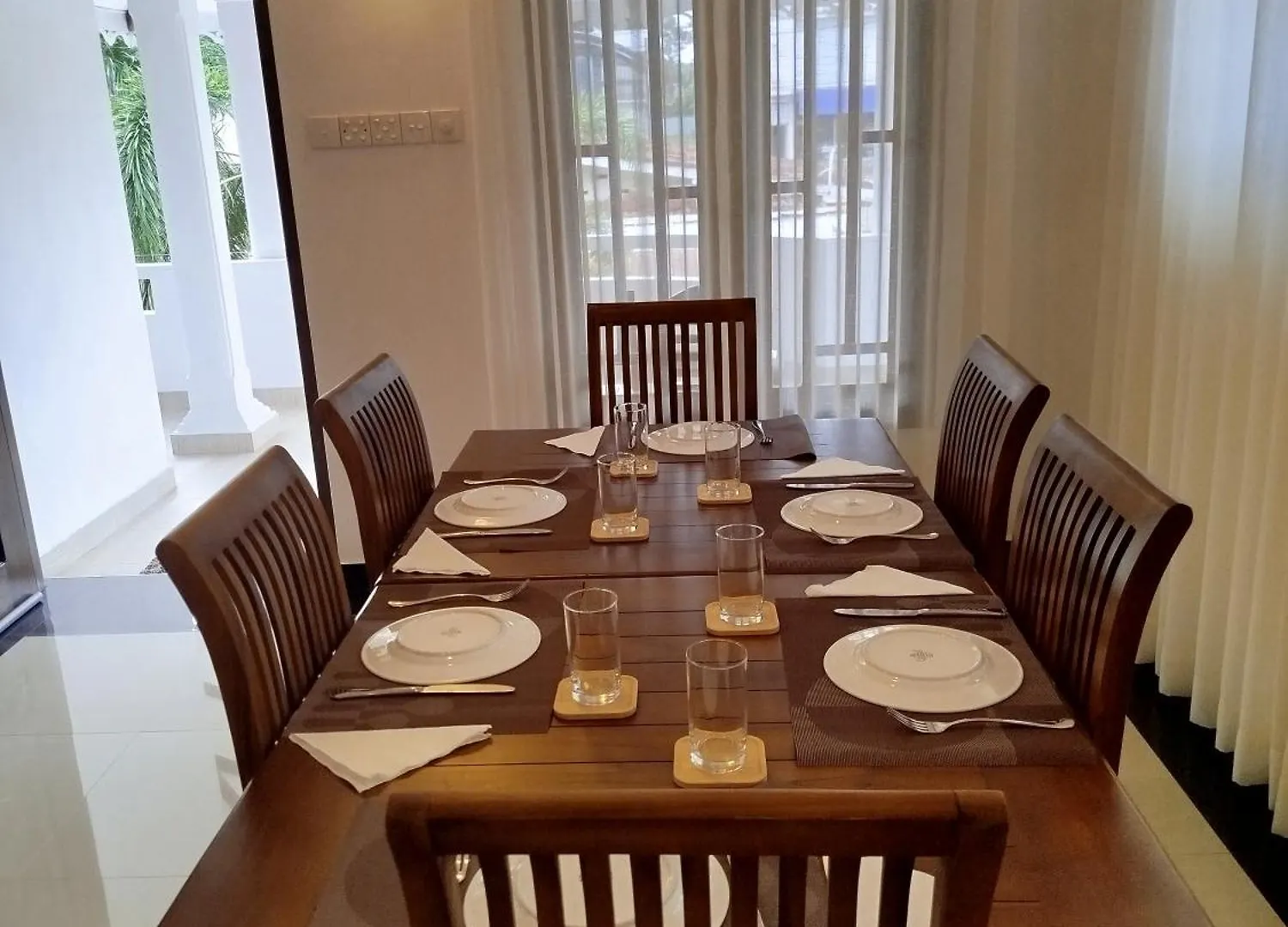 Cosy White Palace Negombo Gasthof