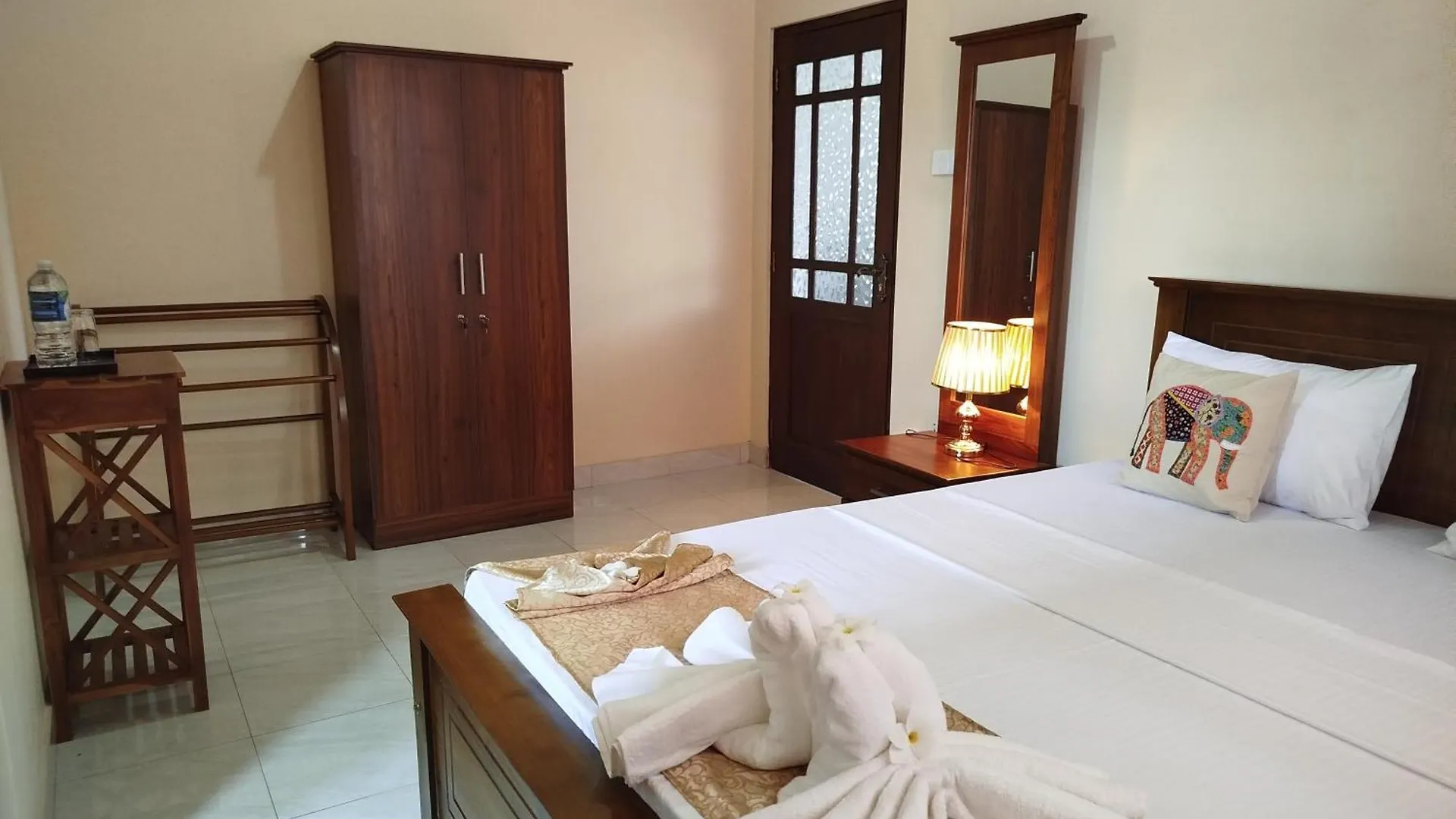 Gasthof Cosy White Palace Negombo
