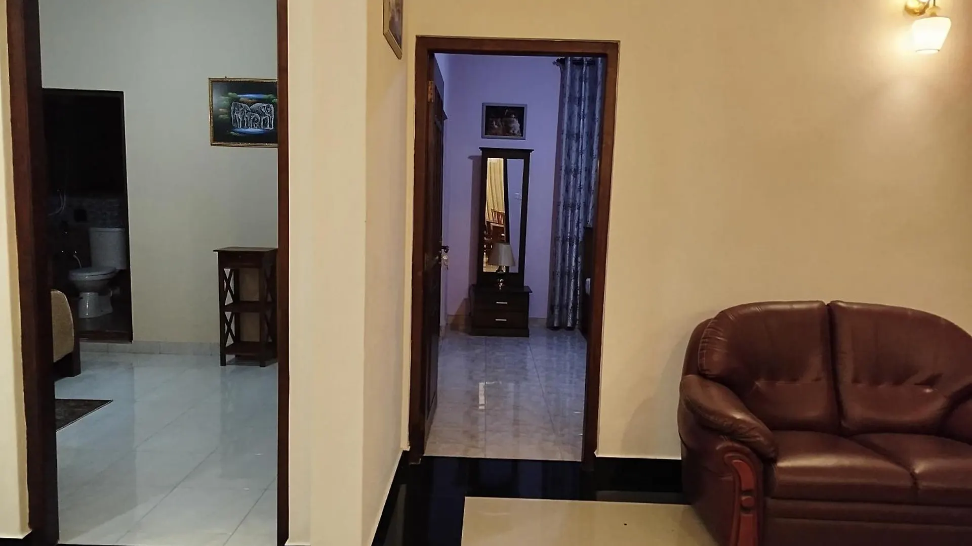 Cosy White Palace Negombo Sri Lanka